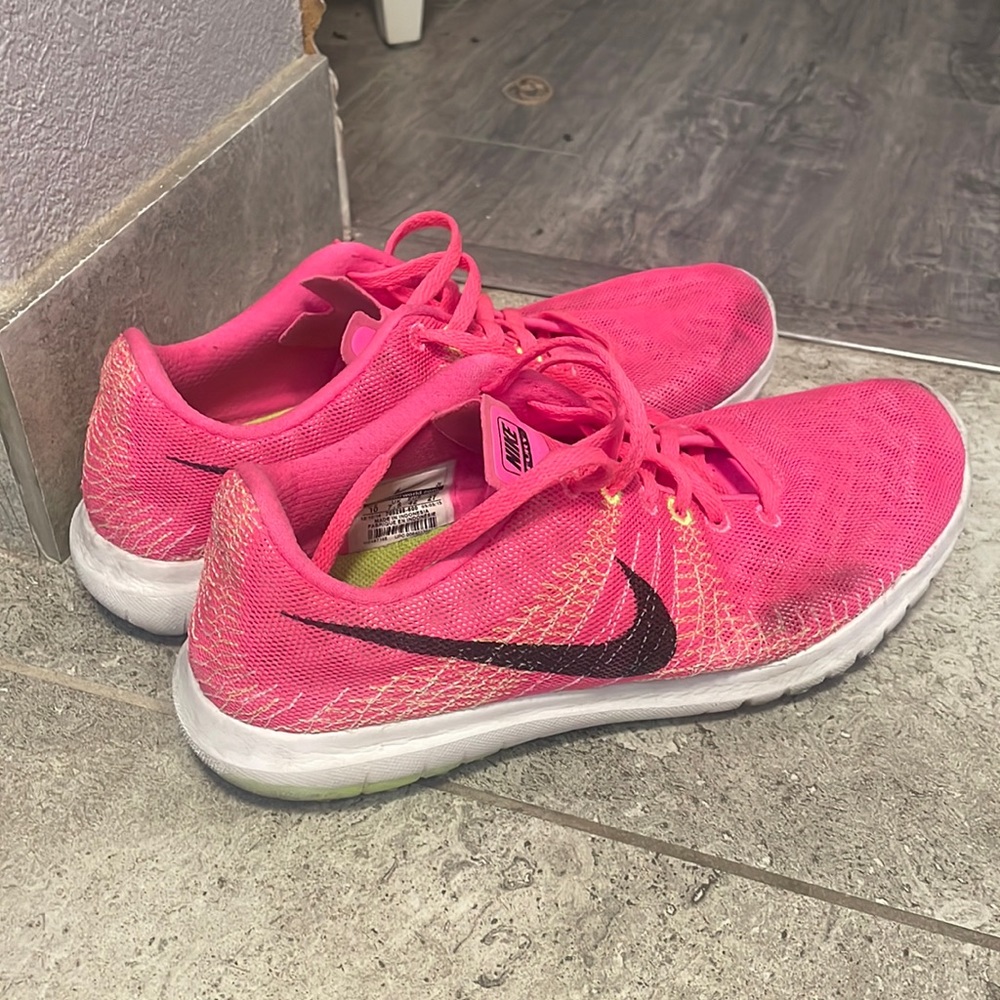 Women’s Nike size 10